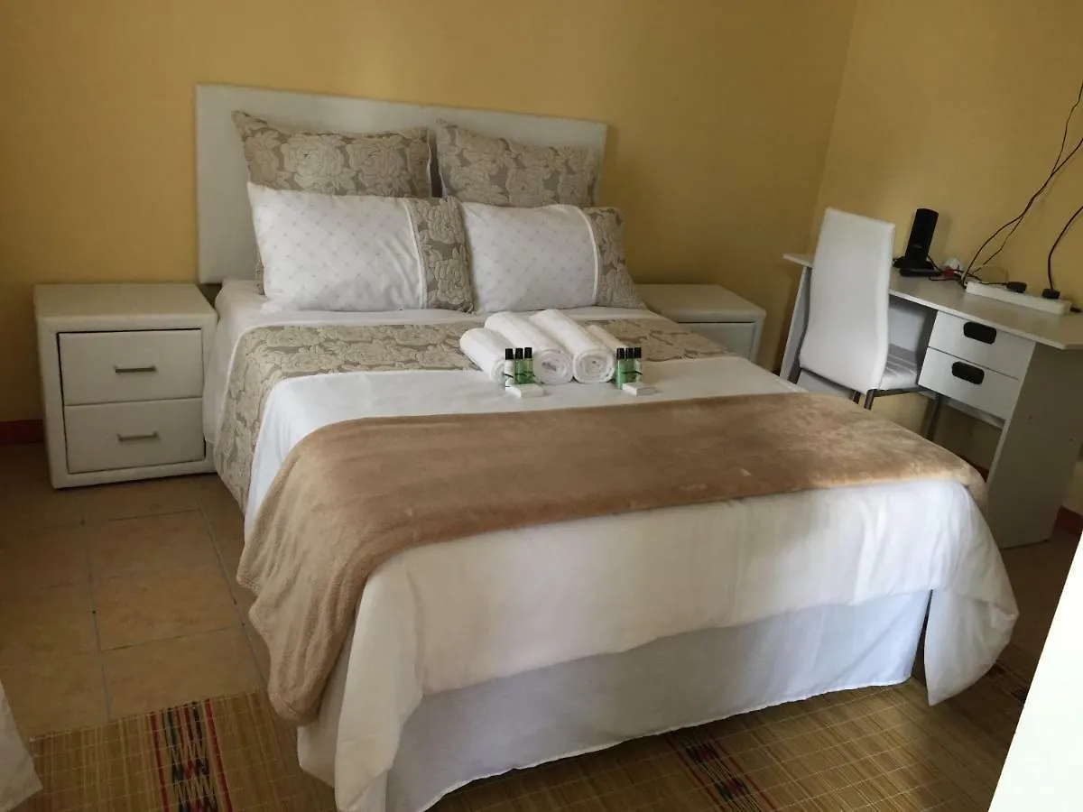 Rehoboth Family Guest House Port Elizabeth 2*,