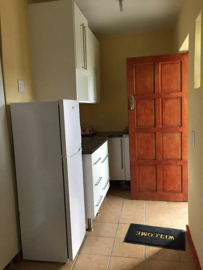 Rehoboth Family Guest House Port Elizabeth 2*,